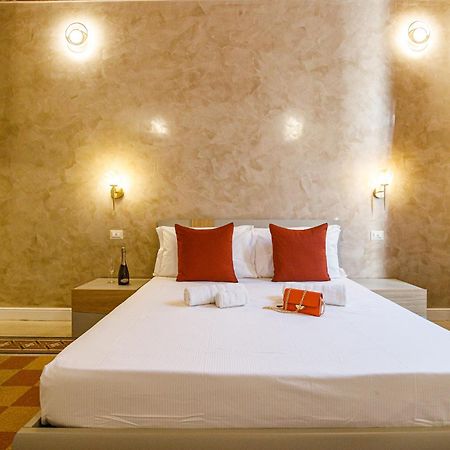 Erreggi Luxury Rooms Рим Екстер'єр фото