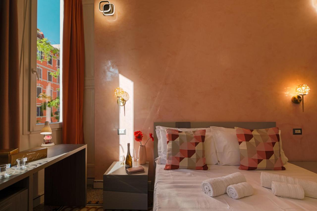 Erreggi Luxury Rooms Рим Екстер'єр фото