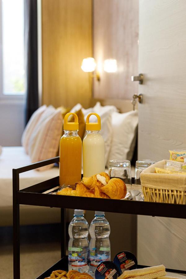 Erreggi Luxury Rooms Рим Екстер'єр фото