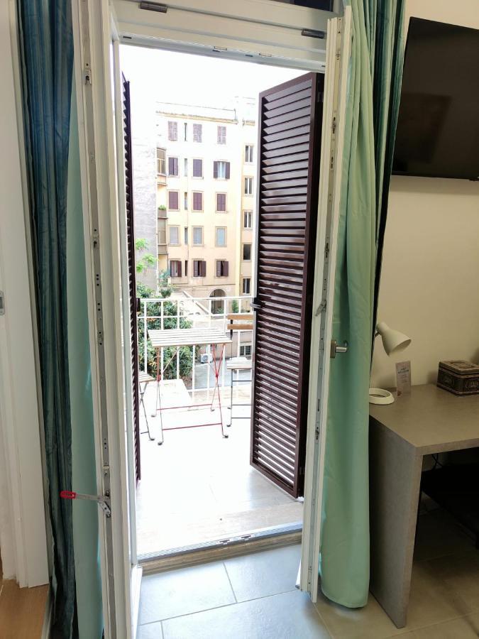 Erreggi Luxury Rooms Рим Екстер'єр фото